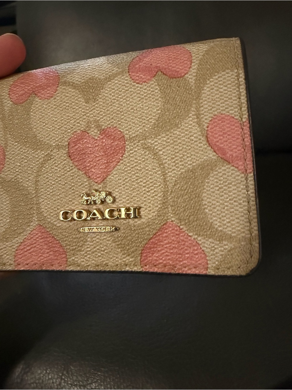 Coach Beige Canvas Card Case Wallwt with Pink Heart Motif - Picture 2 of 6